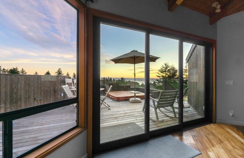 Sea Ranch House | Panoramic Ocean Views, Hot Tub Under The Stars