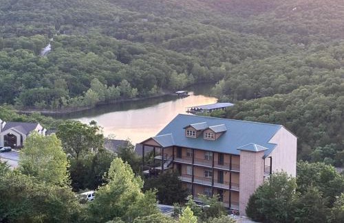 Indian Point Apartment | Panoramic Penthouse at SDC