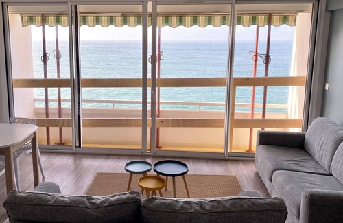 Etretat Apartment | Panoramic sea view apartment