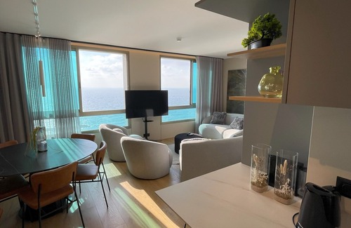 Netanya Apartment | Panoramic Sea View Luxury Suite