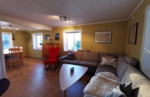 Ramberg House | Panoramic seaview house by the sea
