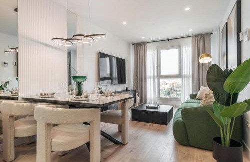 Palma-Palmilla Apartment | Panoramic skyrise on the 20th floor by REMS