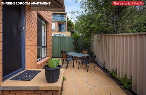 Merimbula House | Panoramic Townhouses by Lisa