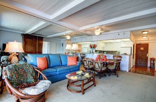 Kaanapali Condo | Panoramic View of Black rock and beach