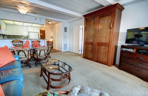 Kaanapali Condo | Panoramic View of Black rock and beach