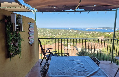 Les Restanques Apartment | Panoramic view of the Gulf of Saint Tropez/Clim/Aquatic complex
