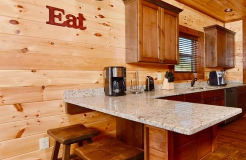 Gatlinburg - Pigeon Forge Cabin | Panoramic Views from 3 decks w/ great location near Dollywood. Family Fun spot!