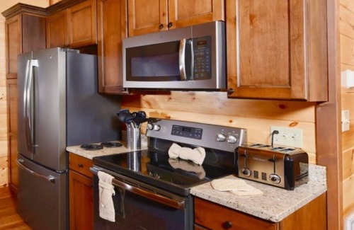 Gatlinburg - Pigeon Forge Cabin | Panoramic Views from 3 decks w/ great location near Dollywood. Family Fun spot!