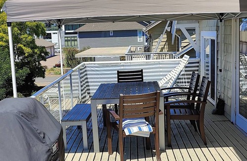 Point Roberts Apartment | Panoramic Views - Maple Beach Waterfront Apartment