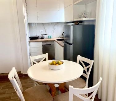 Aliko Apartment | Panoramic Views of Saranda