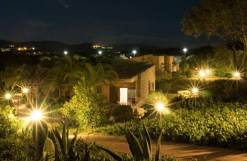 Costa Serena House | Panoramic villa with garden and sea view immersed in the Mediterranean scrub
