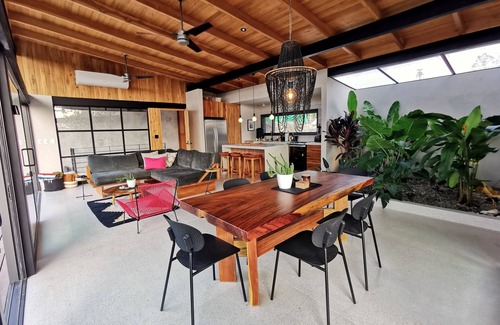 Manzanillo Villa | Panoramic Vistas Above Hermosa Beach