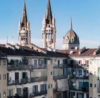 San Salvario Apartment | Panoramico con vista sulla collina torinese