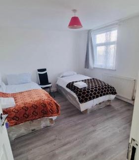 Redbridge House | Panthea Home