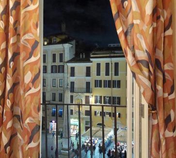 Rome City Centre Apartment | Pantheon in finestra