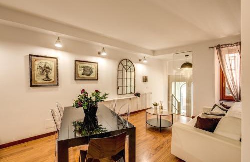 Rome City Centre Apartment | Pantheon Miracle Suite