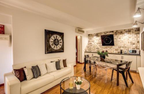 Rome City Centre Apartment | Pantheon Miracle Suite