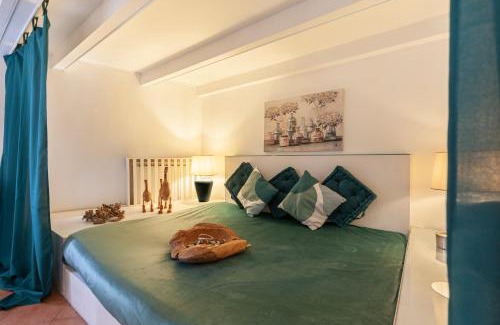 Rione V Ponte Apartment | Pantheon Splendid Flat with Terrace