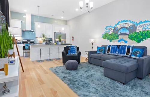 Third Ward House | PANTHERS THEMED 3-bedroom DUPLEX; 2 livings rooms & 2 kitchens, in uptown.