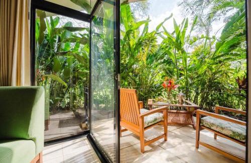 Panama Beach Hotel | Papagayo Golden Palms Beachfront Hotel