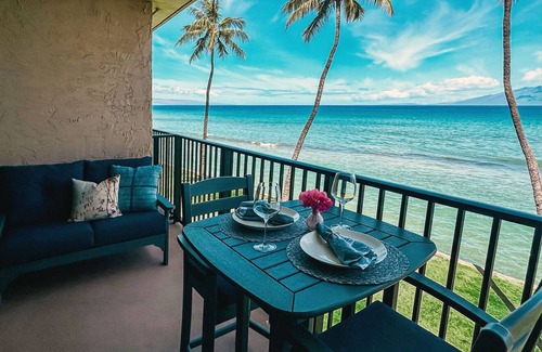 Honokowai Apartment | Papakea F207: Oceanfront Studio