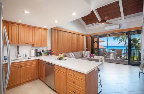 Honokowai Condo | Papakea Penthouse K-401 2 Bed 2 Bath with A/C