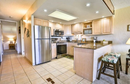 Honokowai Condo | Papakea Resort E305 is Open! Please Visit West Maui & Help Our Businesses.