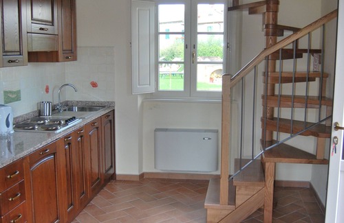 Cortona Apartment | Papavero is a Self-Contained Apartment with a large Pool, free WiFi & parking