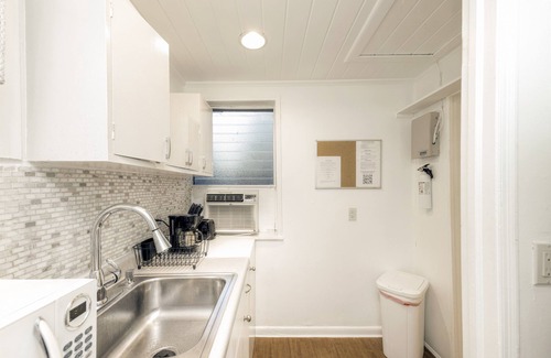 Palm Beach - West Palm Beach Cottage | Papaya Cottage - Intercoastal 1 block away