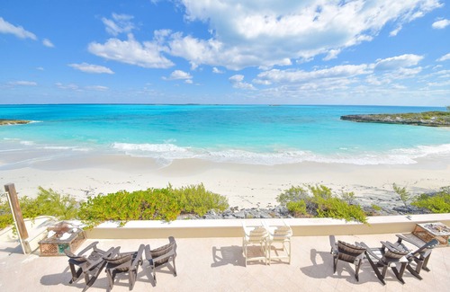 Forbes Hill House | Papaya House Exuma on Spectacular Beach