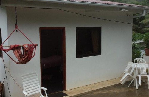 Mahe Island House | PAPAYAS SELF catering ROOM
