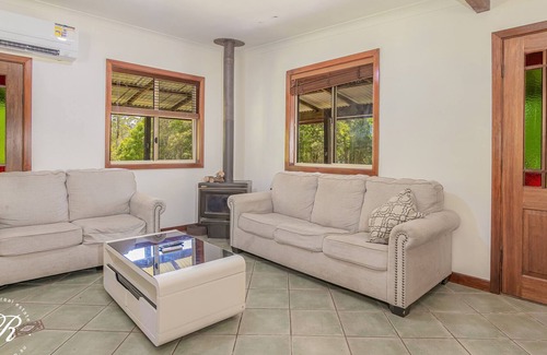 Booral Cottage | Paperbark - A tranquil eco-friendly rural retreat with privacy and a pool.