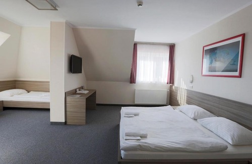Hegyeshalom Hotel | Paprika M1 Hotel