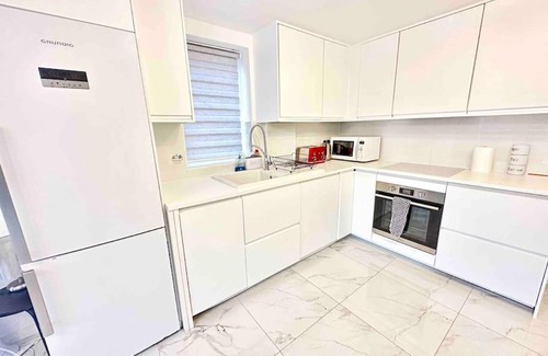 Oxford Apartment | Paradigm House, Luxury 2-Bedroom Apartment 3, Free Parking, Oxford