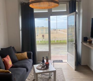 Trouville-sur-Mer Apartment | Paradis les pieds sur le sable trouville palace