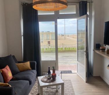 Trouville-sur-Mer Apartment | Paradis les pieds sur le sable trouville palace