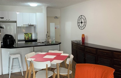 Holloways Beach Apartment | Paradise at Holloways Beach - 1 bedroom apartment 15 minutes from Cairns