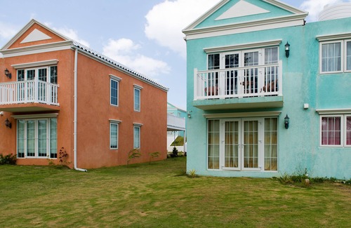 Orange Bay House | Paradise at Little Bay Cournty Club
