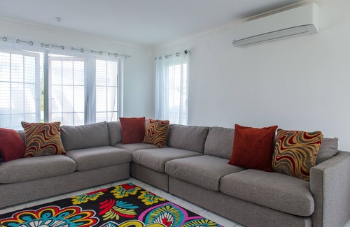 Orange Bay House | Paradise at Little Bay Cournty Club