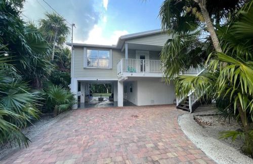 Marathon House | PARADISE AT SUNSET