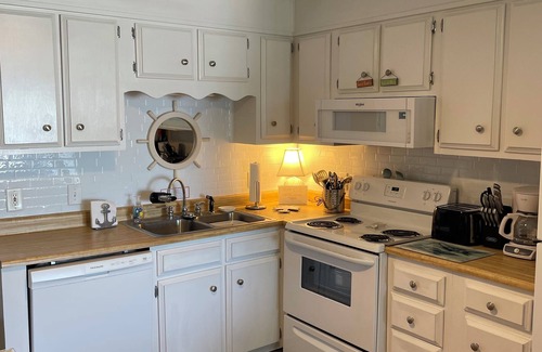 North Myrtle Beach Condo | Paradise awaits! Amazing Views, Oceanfront 1st floor @ The Pointe Cherry Grove!