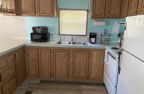 Weeki Wachee Gardens House | Paradise awaits you on the river.