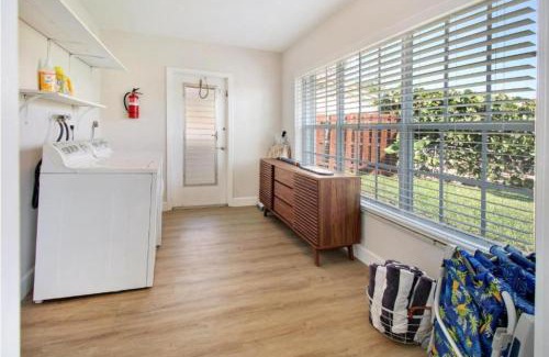 Lake Estates House | Paradise Bay Waterfront Waterman's Retreat N Fort Lauderdale