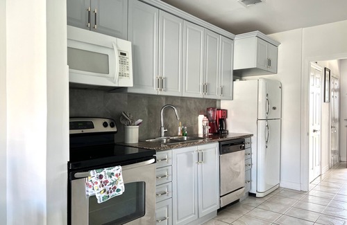 Providenciales House | Paradise Breeze Penthouse- Majestic Ocean Views -Central Location