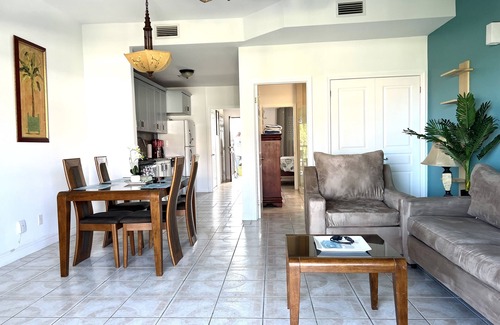 Providenciales House | Paradise Breeze Penthouse- Majestic Ocean Views -Central Location