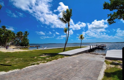 Anglers Park House | PARADISE BY THE SEA!nStunning Beach/direct Water View! Bring Your Boat!