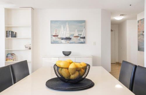 Surfers Paradise Apartment | Paradise Centre Apartments managed by Gchs