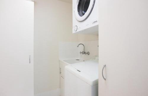 Surfers Paradise Apartment | Paradise Centre Apartments managed by Gchs