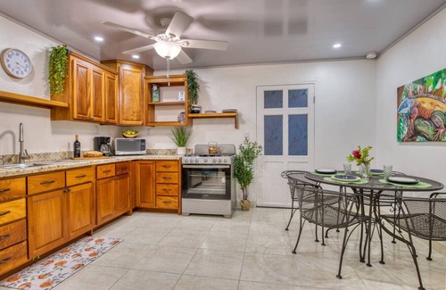 Tronadora Apartment | Paradise Condo, Stunning Views, King Bed, Hot Tub!