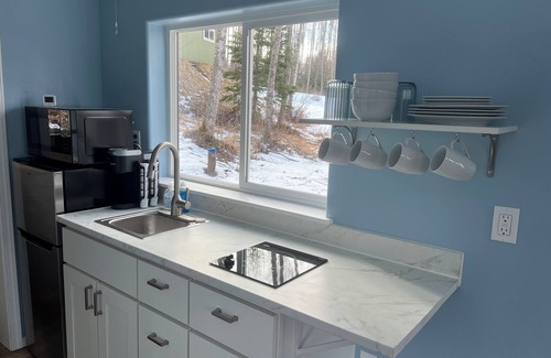 Meadow Lakes Cottage | Paradise Cottage - Charming 1 bedroom lake view cottage minutes from Wasilla.